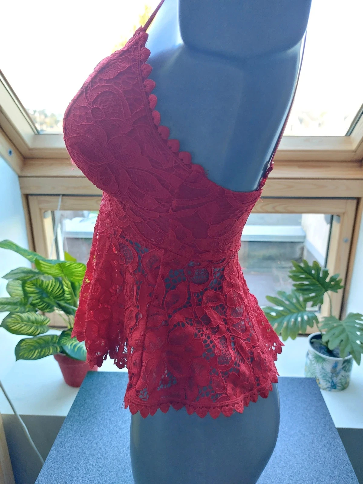 Top de renda vermelho da marca New Look tamanho 34 – photo 5